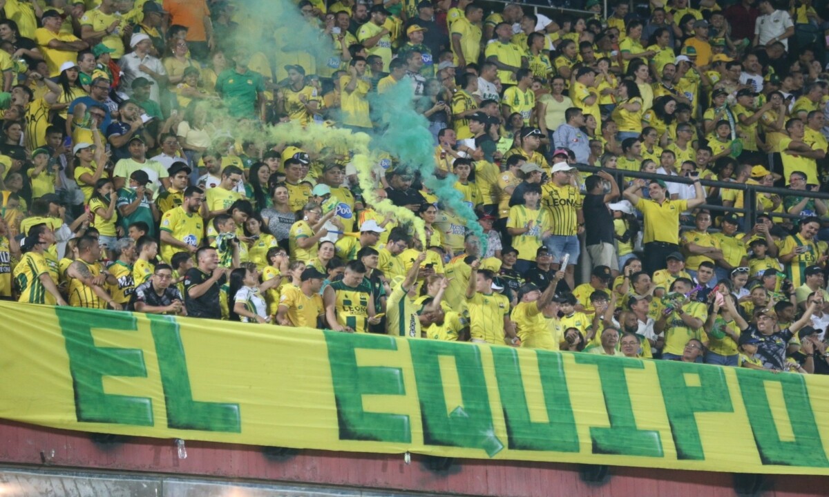 Tiendas de santandereanos se preparan para recibir a los seguidores del equipo de Bucaramanga