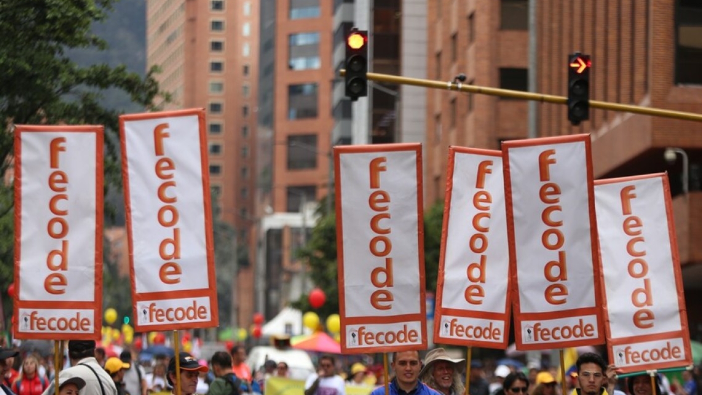 Si el gobierno Nacional no retira el proyecto de ley de reforma estatutaria de educación, habrá paro permanente del magisterio
