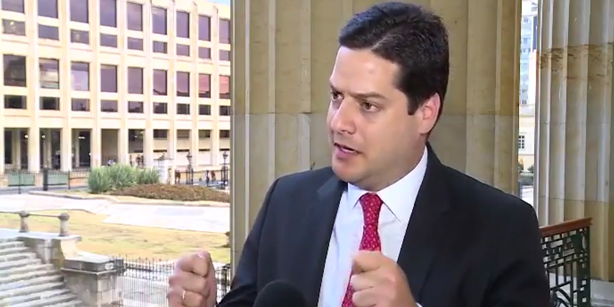 “Es sorprendente el número de pequeñas empresas que van camino a la quiebra en el país”: senador Mauricio Gómez