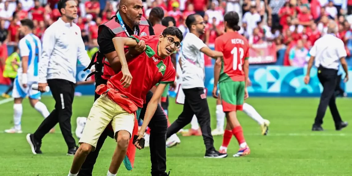 ¡Escándalo en los JJ.OO! el partido entre Argentina y Marruecos casi termina en tragedia