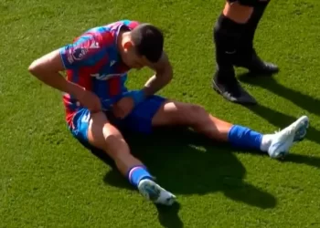 ¡Alarmas en la Selección! Daniel Muñoz salió lesionado en su último partido