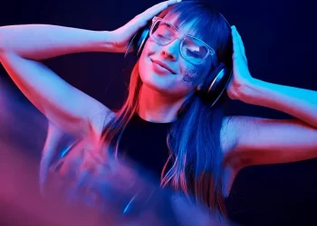 Música en 8D y sonidos binaurales: ¿realmente mejoran la experiencia de escucha?