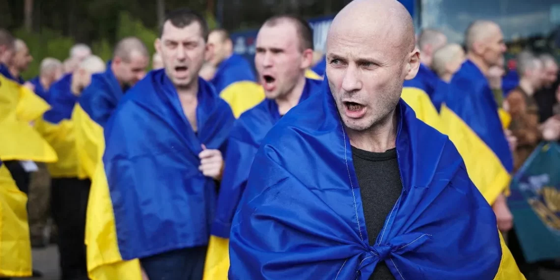 Histórico intercambio de prisioneros entre Rusia y Ucrania: 780 personas regresan a casa