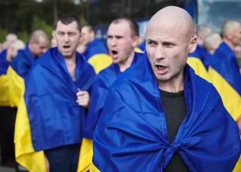 Histórico intercambio de prisioneros entre Rusia y Ucrania: 780 personas regresan a casa