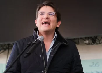 Precandidato presidencial Miguel Uribe permanece consciente tras atentado en Bogotá