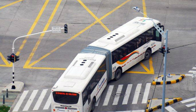 “Transmetro debía cambiarle la cara a la movilidad”: Isidro Ruiz cuestiona el sistema de transporte en Barranquilla