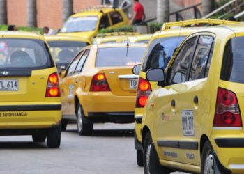 “Quedamos sin herramientas”: taxistas de Barranquilla cuestionan el Decreto 1001