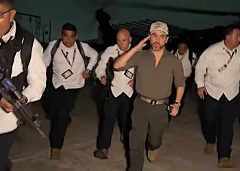 De la Espriella llega a Santa Marta y ordena reforzar la seguridad ante paro armado de las ACSN