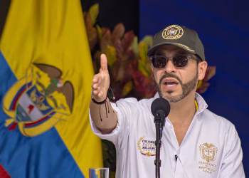 Abelardo de la Espriella anuncia ofensiva contra las ACSN durante visita a Santa Marta