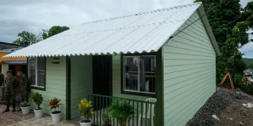 Entregan en Quibdó la primera vivienda reconstruida tras el terremoto del 10 de agosto
