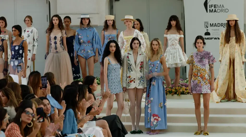 La primavera de Medellín llega al ‘Madrid Fashion Week’ con ‘Agua’ By Agua Bendita