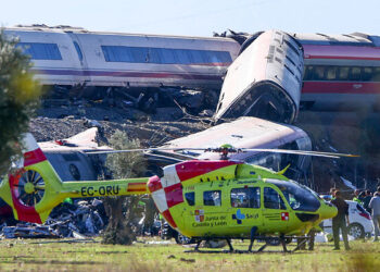 Tragedia ferroviaria en España: choque entre dos trenes deja decenas de muertos en Toledo