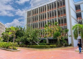 Mineducación renueva por siete años los Registros Calificados del Doctorado en Ciencias Químicas y la Maestría en Desarrollo Urbano Sostenible de UniAtlántico