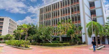 Mineducación renueva por siete años los Registros Calificados del Doctorado en Ciencias Químicas y la Maestría en Desarrollo Urbano Sostenible de UniAtlántico